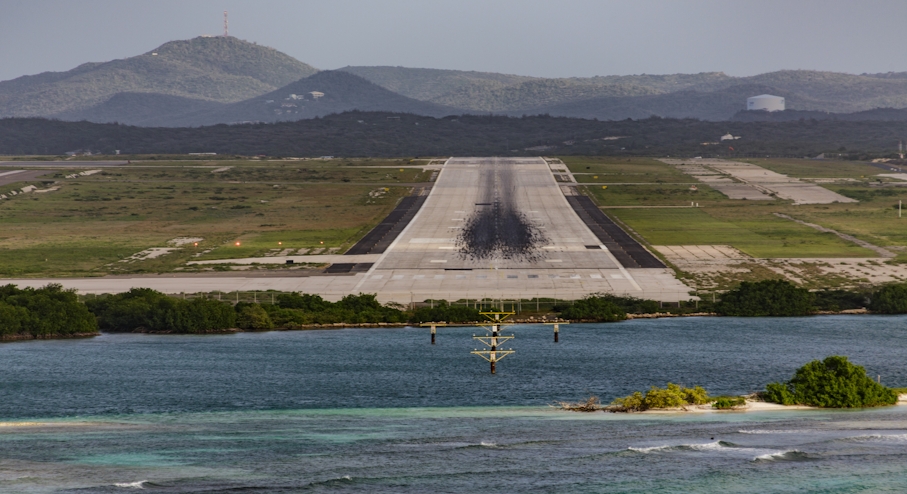 Pista de aterrizaje Aeropuerto Aruba