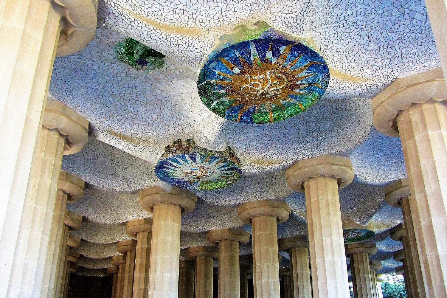 Decoración columnas del Park Güell