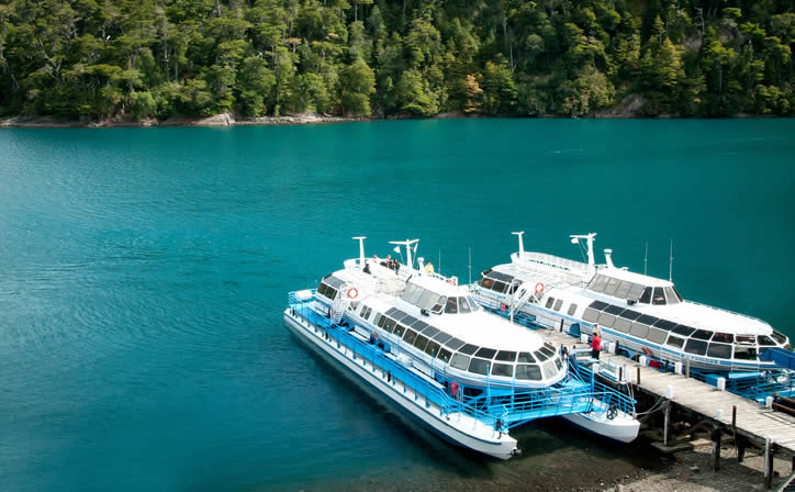 Embarcaciones en lado argentino del Cruce Andino