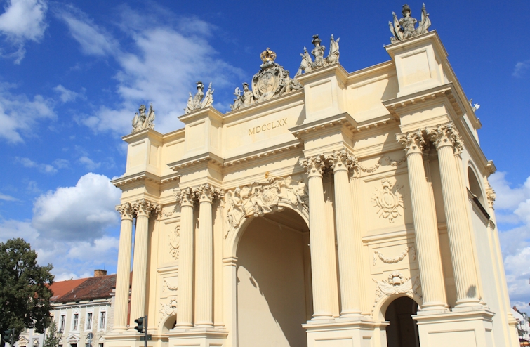 Puerta de Brandeburgo en Potsdam