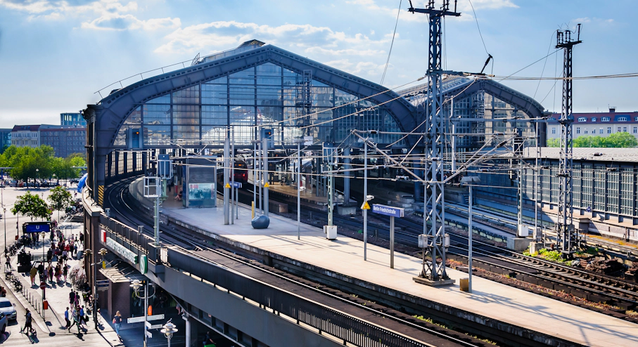 Imagen Free Tour Muro de Berlín y Guerra Fría en Berlín Estación Friedrichstrasse