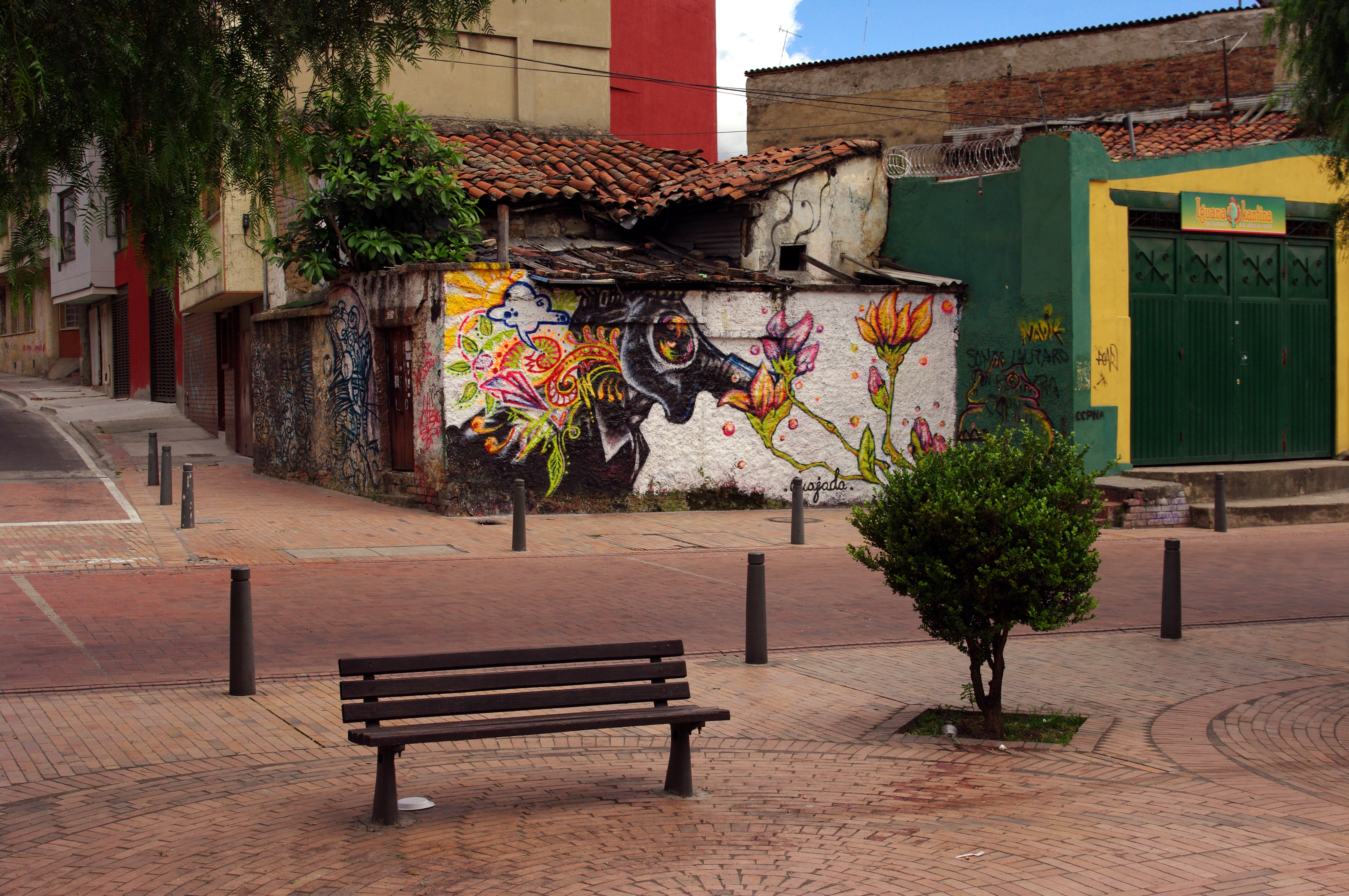 Graffiti en plaza de Bogotá