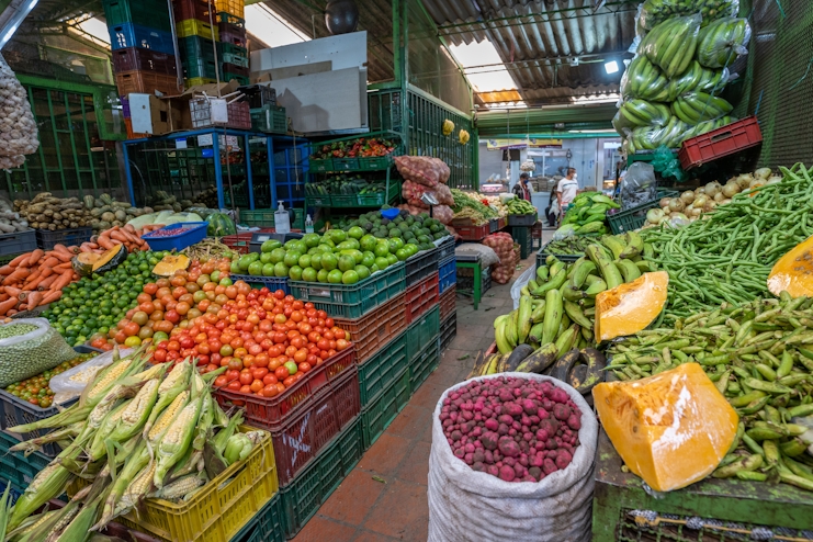 Frutas y verduras en el mercado de Paloquemao