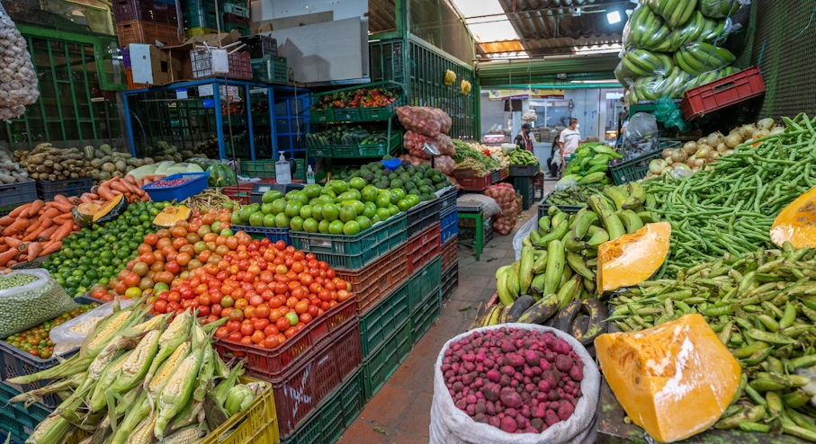 Frutas y verduras en el mercado de Paloquemao