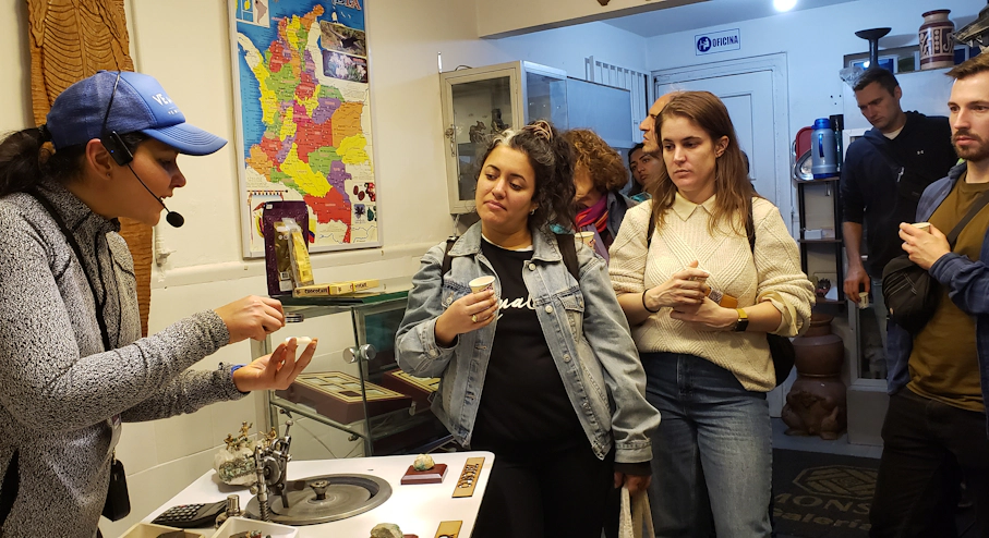 Personas en el Free Tour Esmeraldas Personas en el Free Tour Esmeraldas