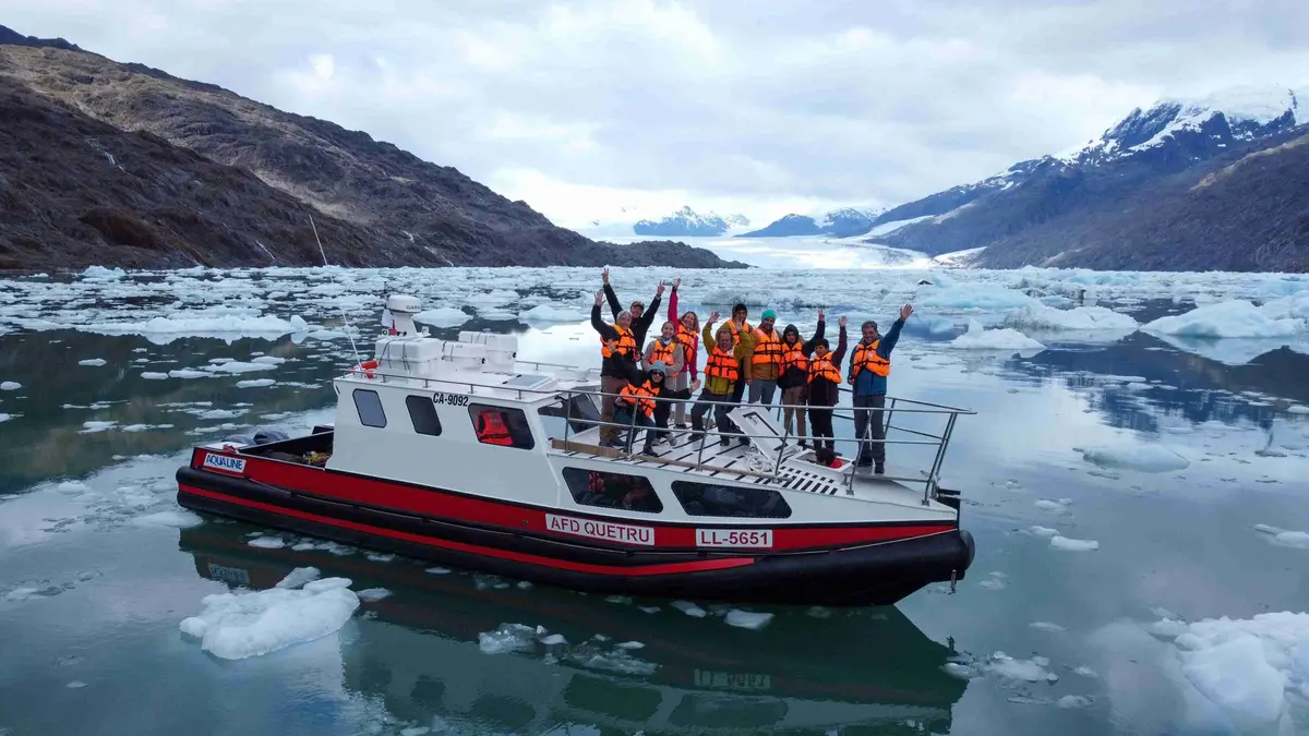 Navegación al Glaciar Jorge Montt