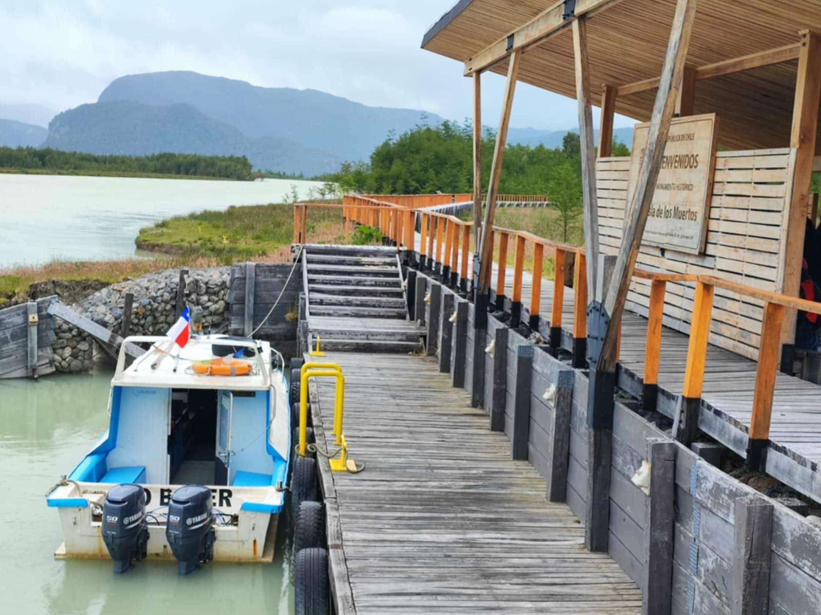 Navegación a Isla de los Muerto desde Caleta Tortel