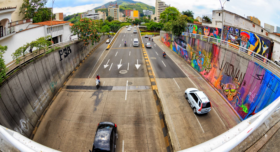 Free Tour Salsa y Graffiti Cali en Cali Calle con graffiti en Cali