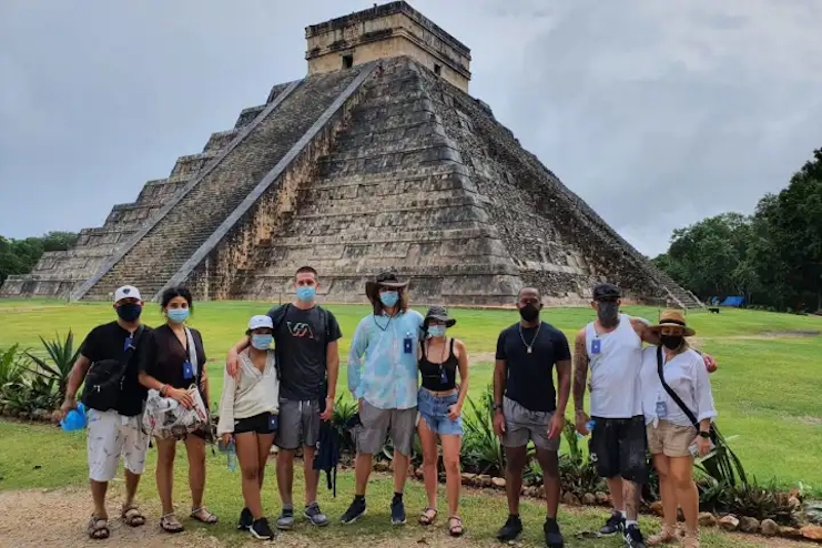 Turistas en Chichén Itzá