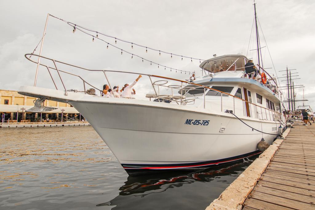 Crucero al Atardecer