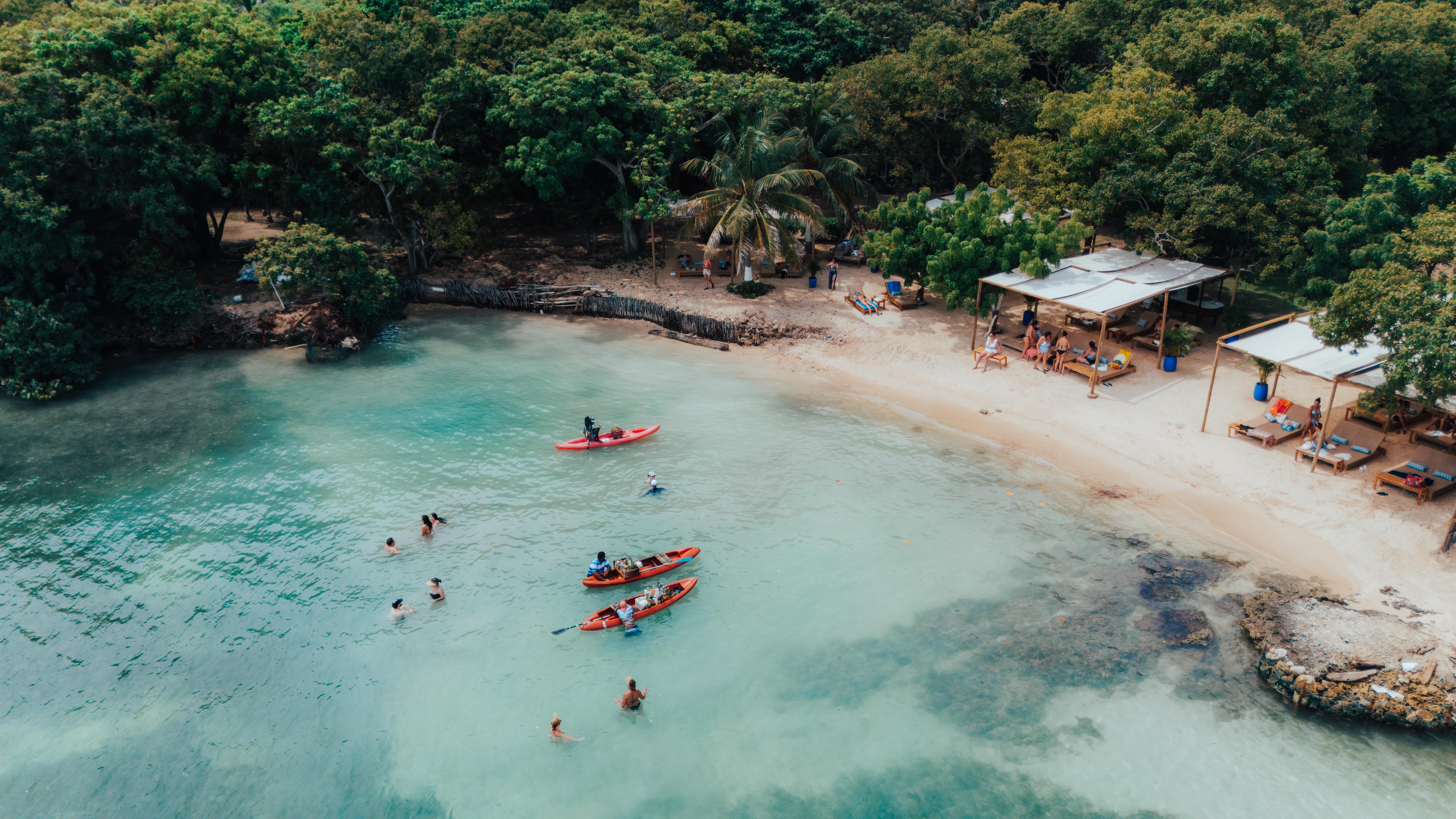 Turistas en Kayak en Islabela