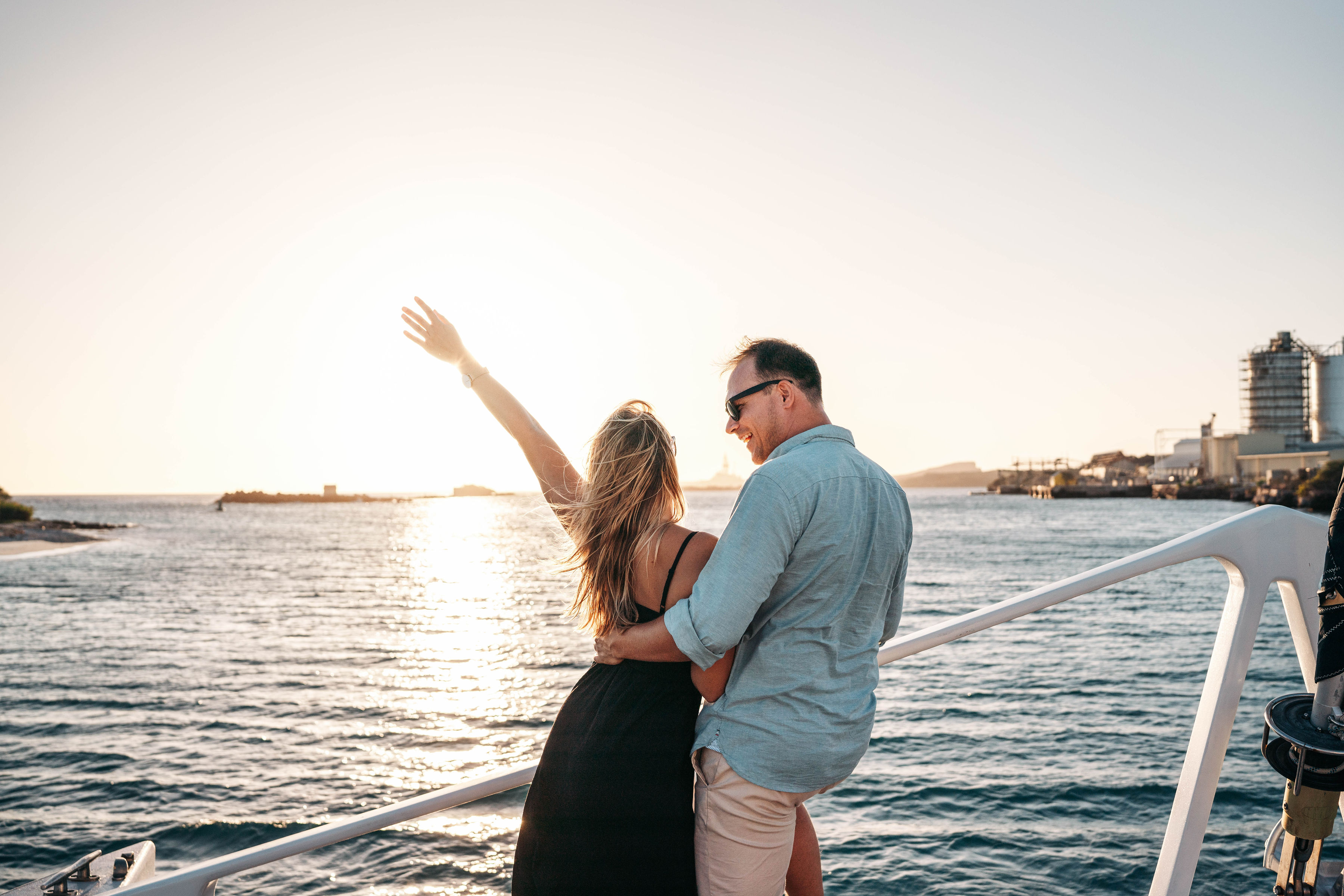 Pareja en navegación 