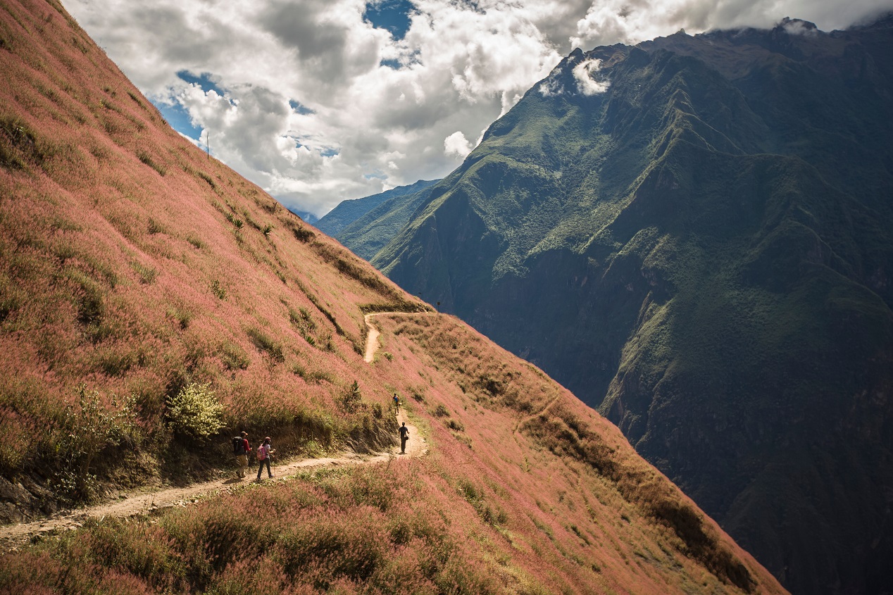 Personas en camino Choquequirao