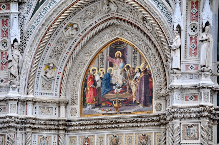 Mosaico de Jesucristo en entrada de Cattedrale di Santa Maria