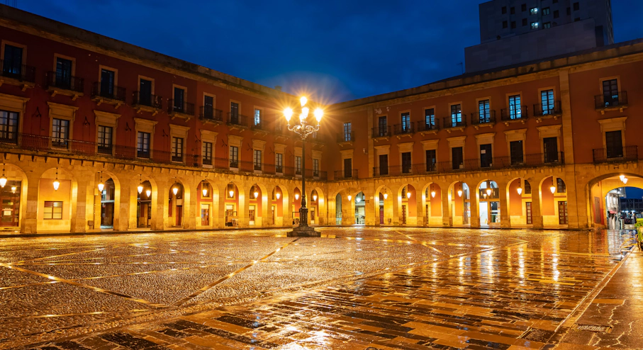 Free Tour Misterios y Leyendas de Gijón Plaza Mayor
