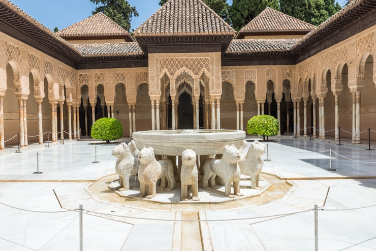 Patio de los Leones