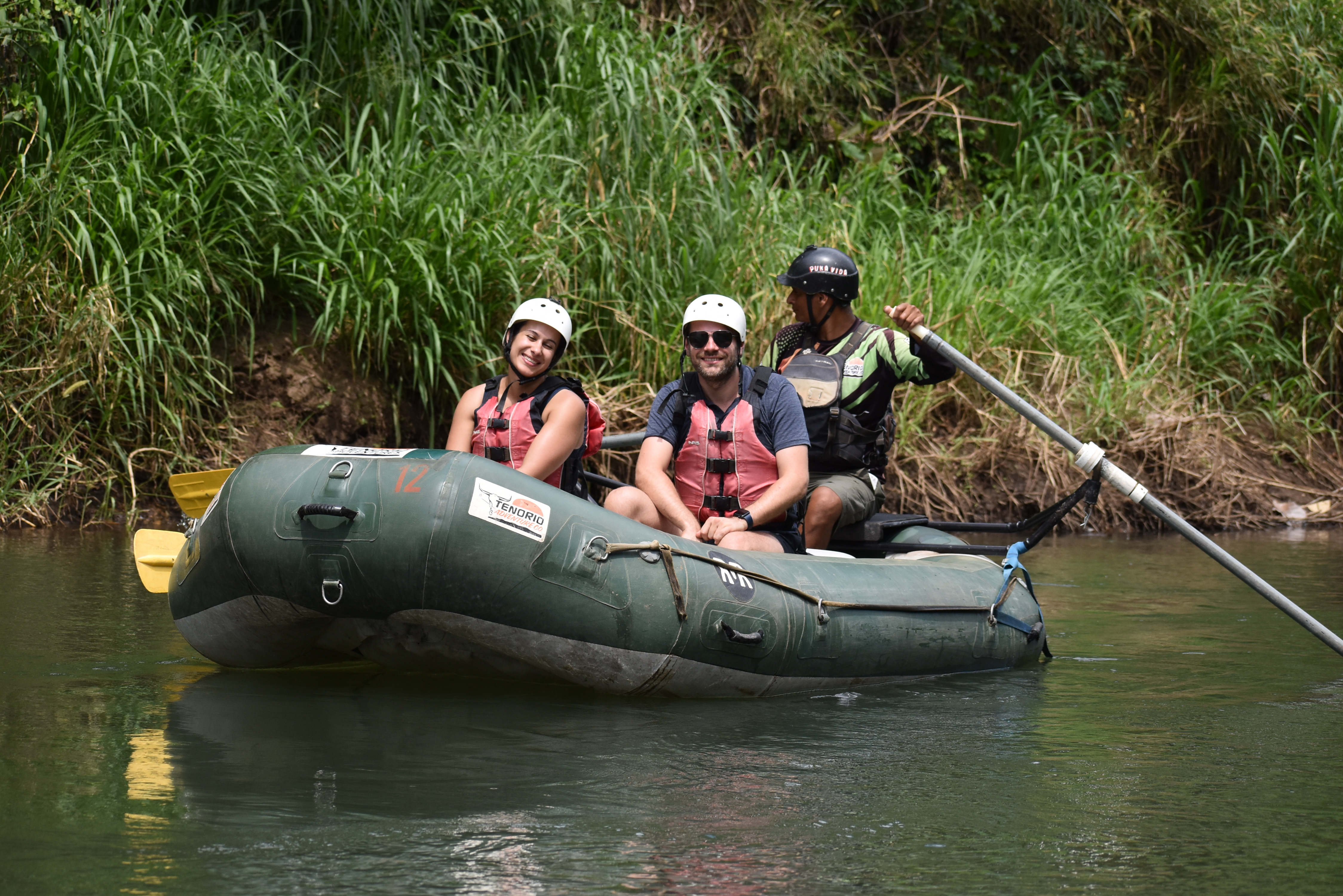 Turistas Nomades en Embarcación