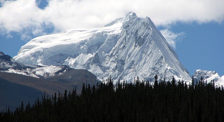 Montaña Alpamayo