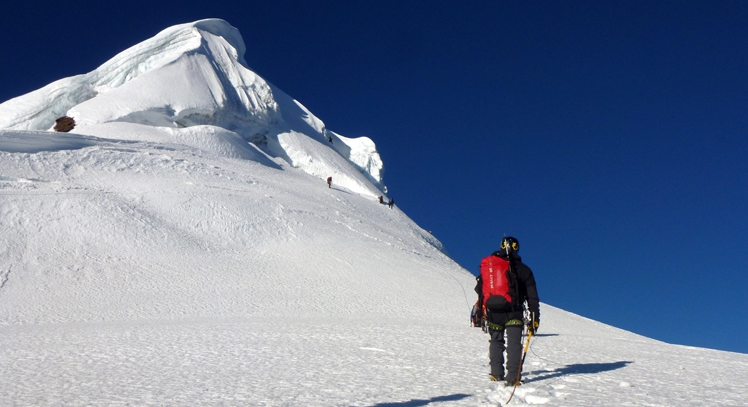 Montañismo Ishinca