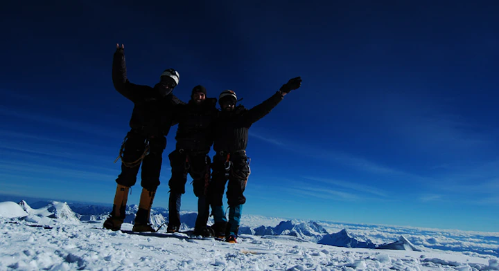Ascenso a Urus, Ishinca y Tocllaraju