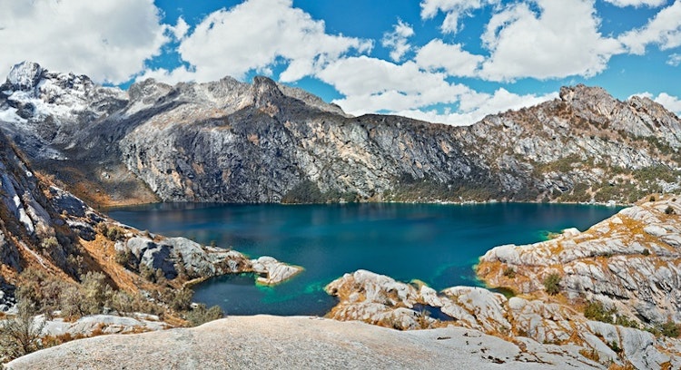 Mujer en Laguna Churup