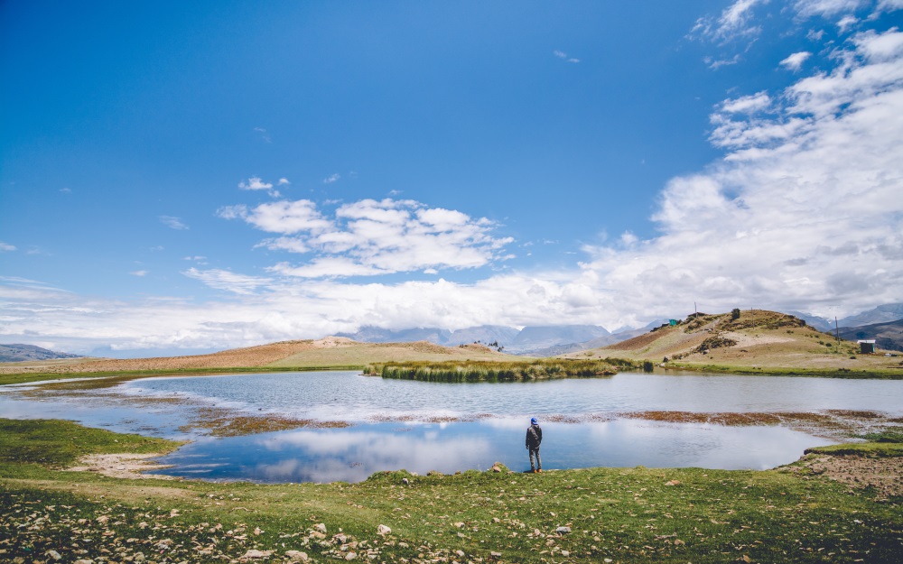 Persona en Laguna Wilcacocha