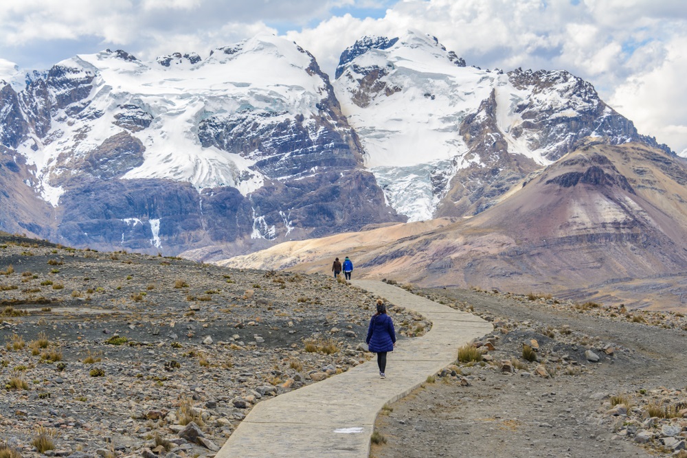 Personas en Trekking Nevado Pastoruri