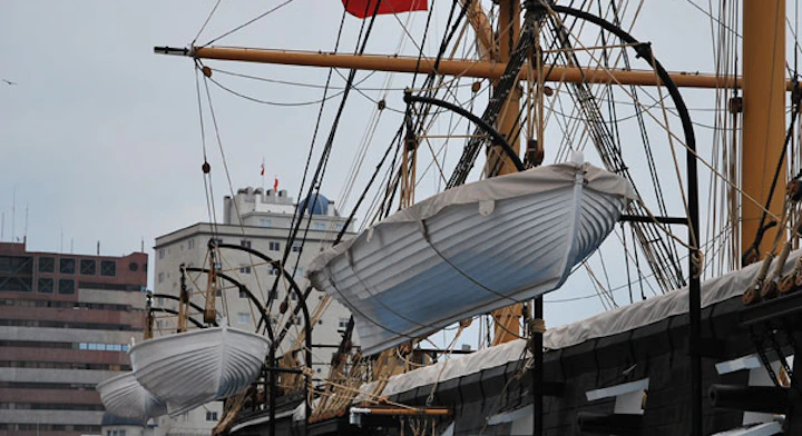 Corbeta Esmeralda en Iquique Chile