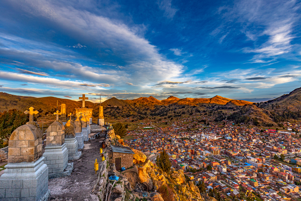 Vista aérea de Copacabana en Bolivia