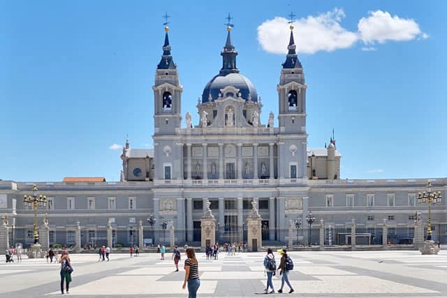 Entrada al Palacio Real