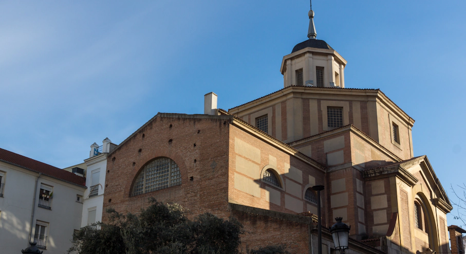 Foto Free Tour por el Barrio de las Letras en Madrid Iglesia de San Sebastián