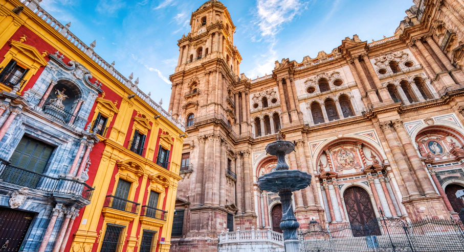 Free Tour Málaga Fuente frente catedral