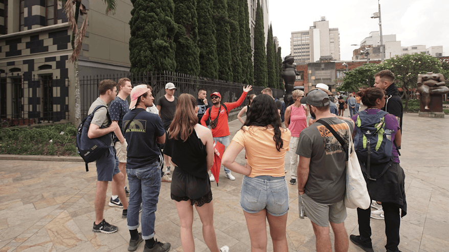 Grupo en el Centro de Medellín