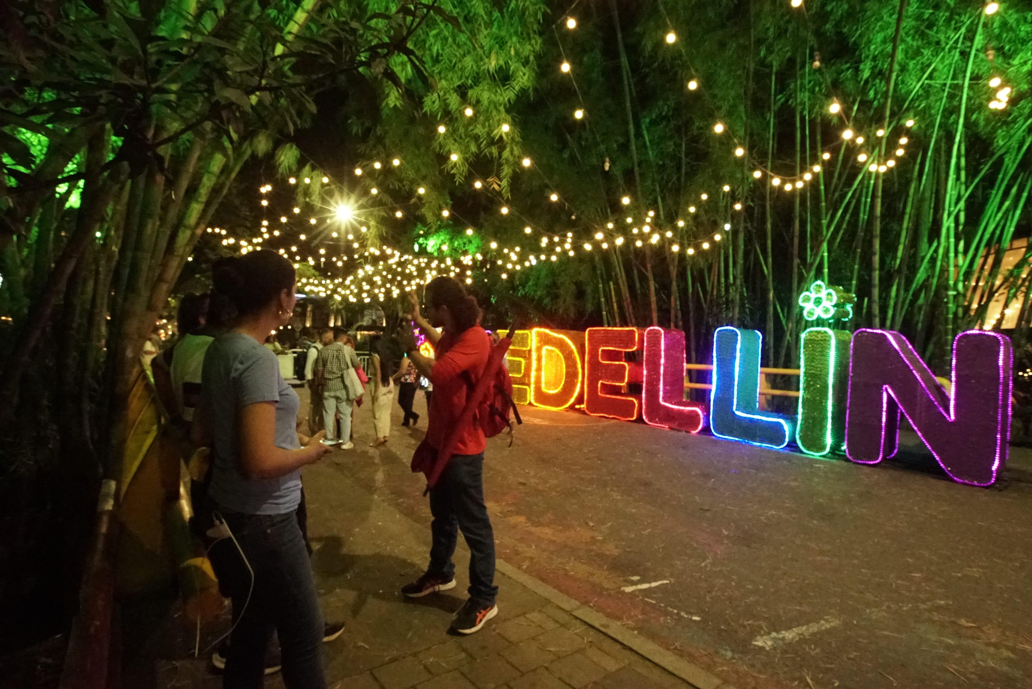 Letrero de Medellín en el Poblado