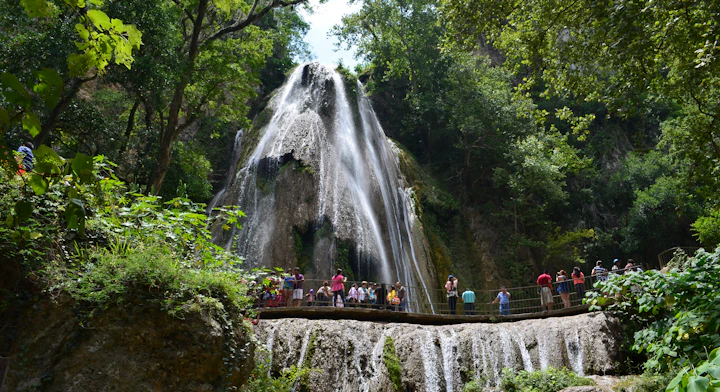 Cascada Cola de Caballo