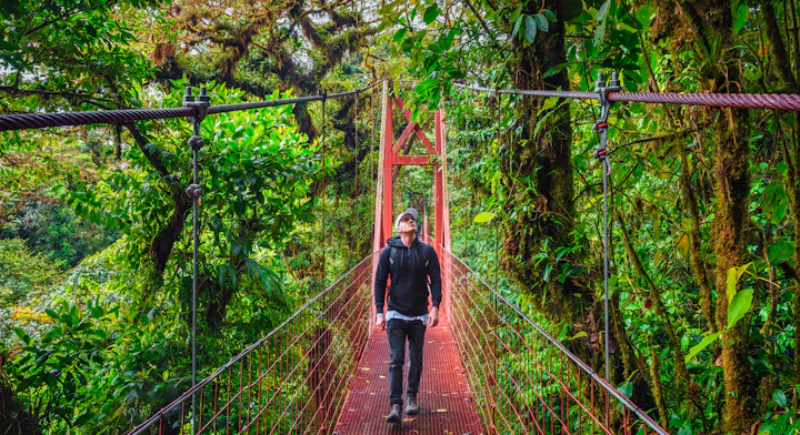 Personas en Bosque Nuboso Monteverde