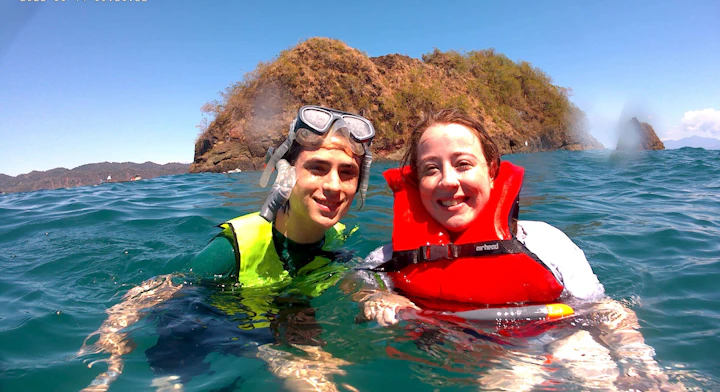 personas Isla Tortuga