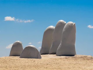 Imagen Traslado a Punta del Este en Montevideo Los Dedos de Punta del Este