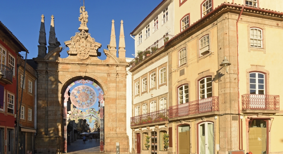 Puerta ciudad Braga