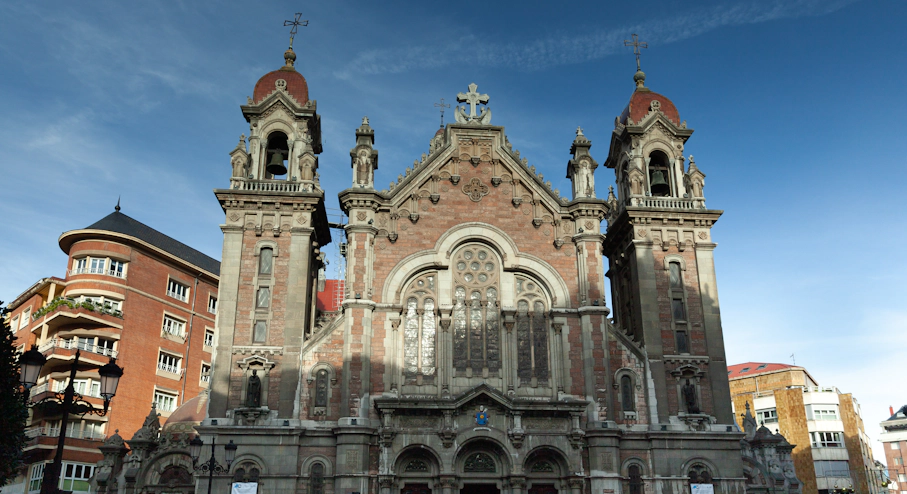 Foto Free Tour Oviedo Imprescindible en Oviedo Basílica de San Juan El Real