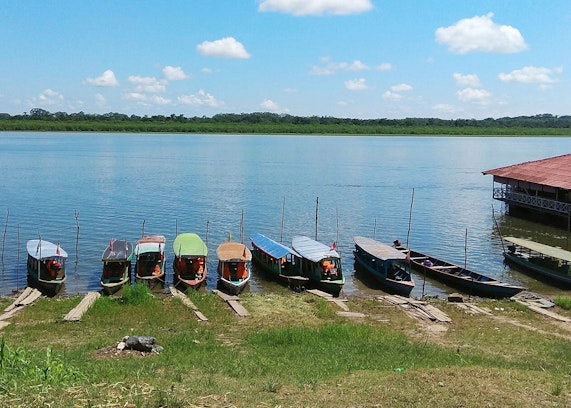 tour laguna yarinacocha