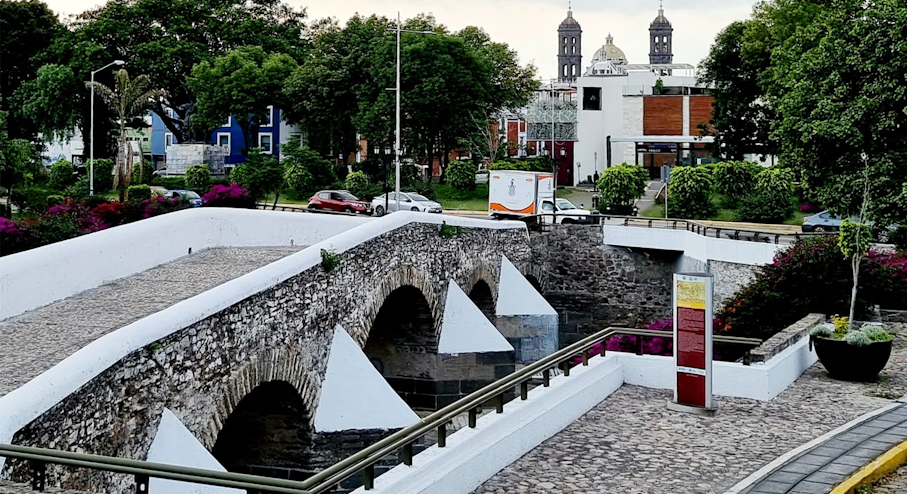 Puente en Puebla