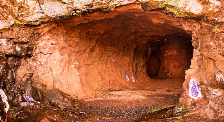 Entrance cave to Wanda Mines