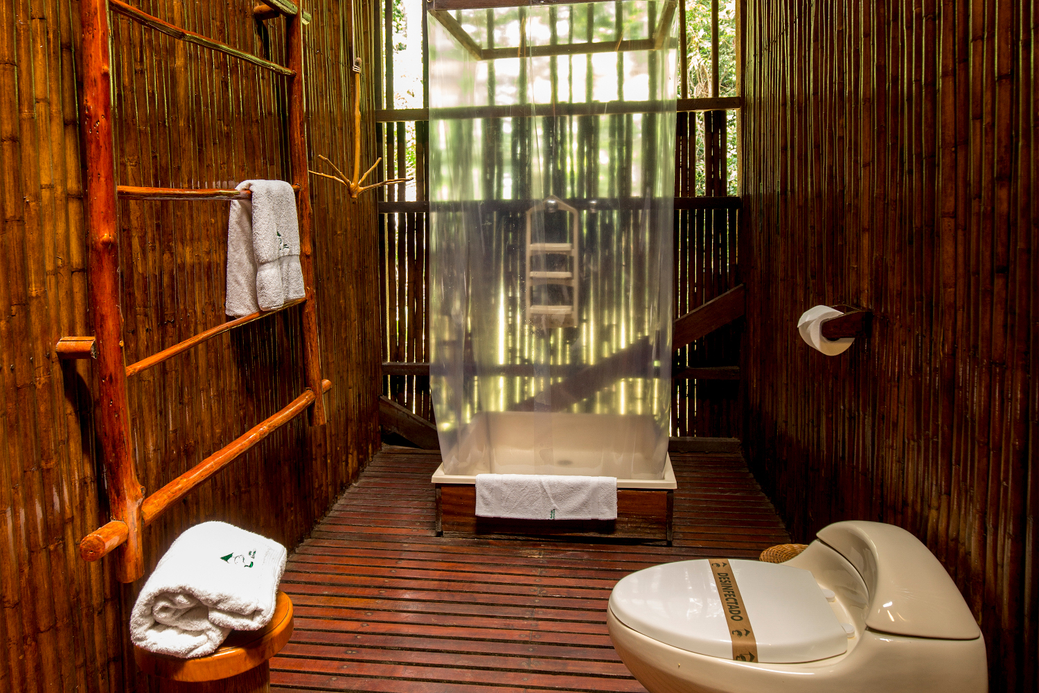 Baño Posada Amazonas