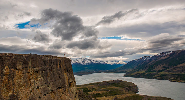 Cerro Benítez y Pinturas Rupestres