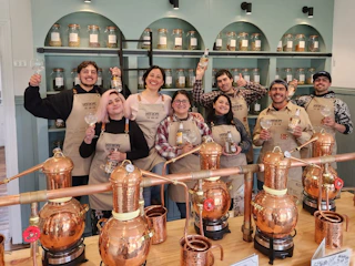 Imagen Taller de Gin en Destilería Last Hope en Puerto Natales & Torres del Paine Taller de Gin en Destilería Last Hope