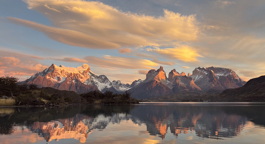 Cuernos del Paine Cuernos del Paine y Lago Pehoé