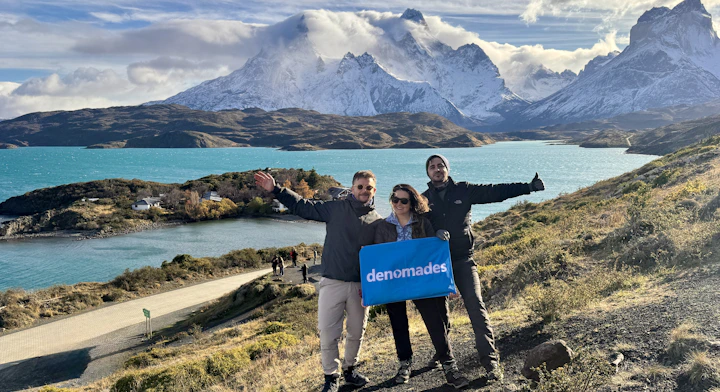 Turistas Nomades en Full Day Torres del Paine