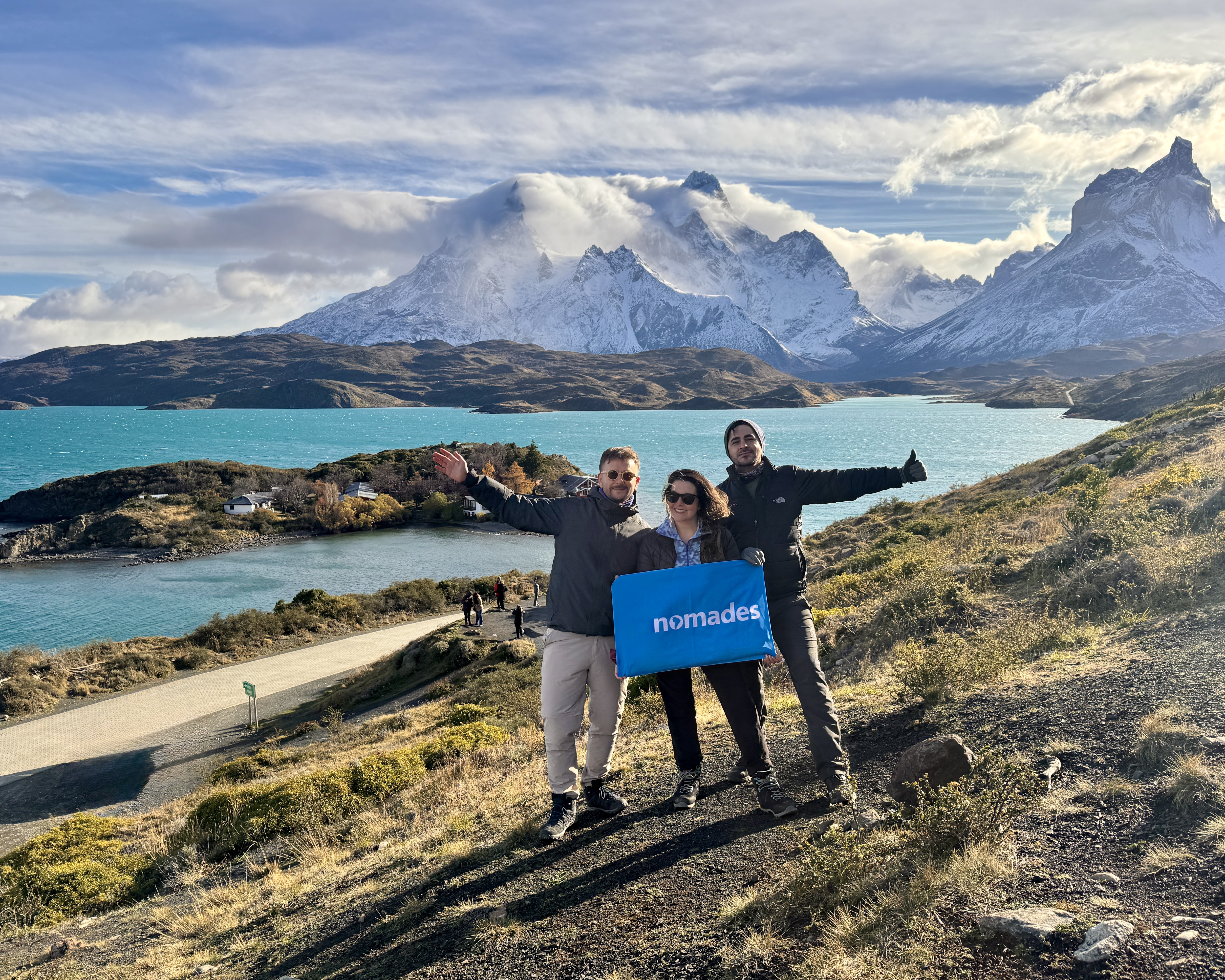 Turistas Nomades en Lago Pehoé