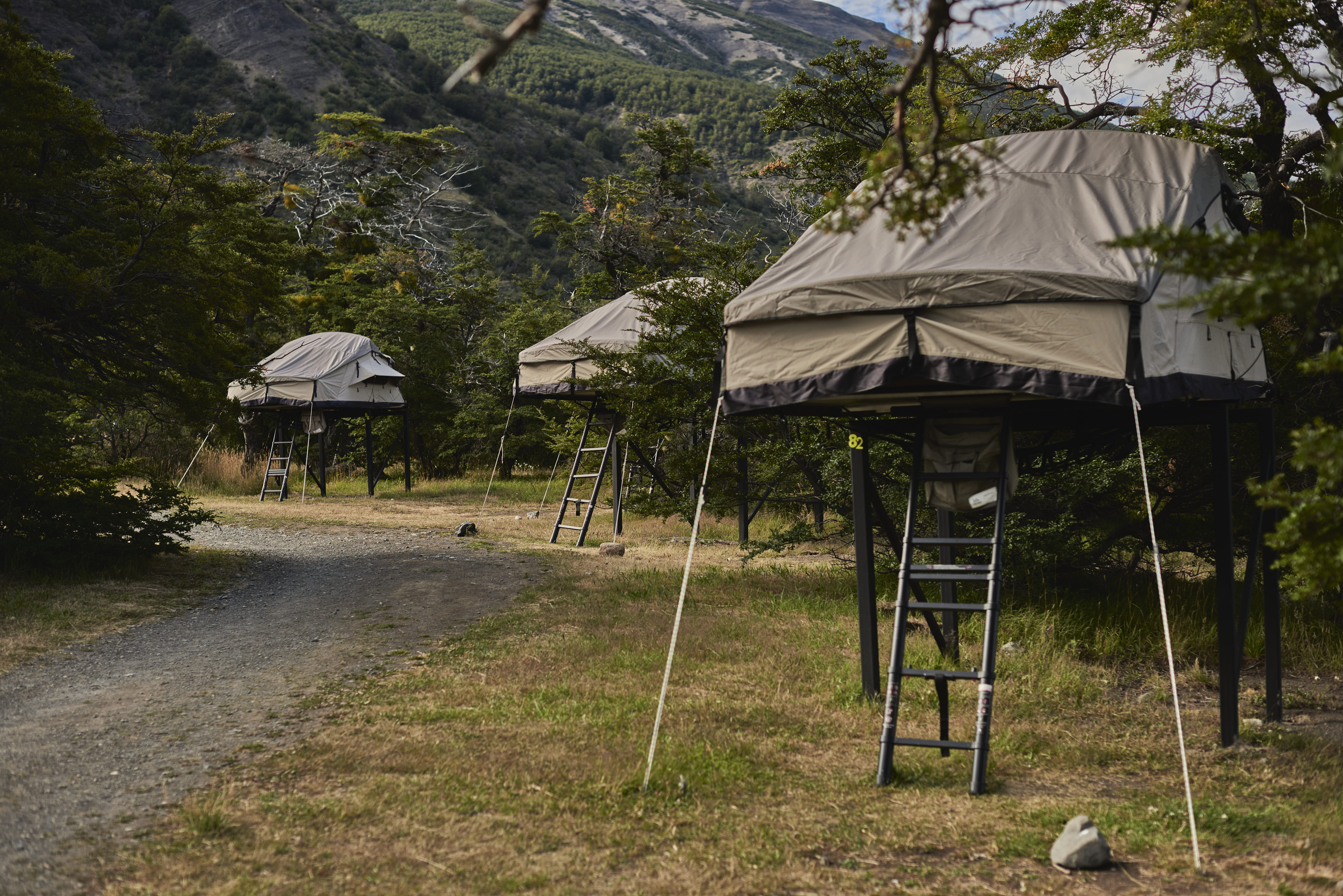 Carpas armadas en el sector Central del Circuito W de Nomades